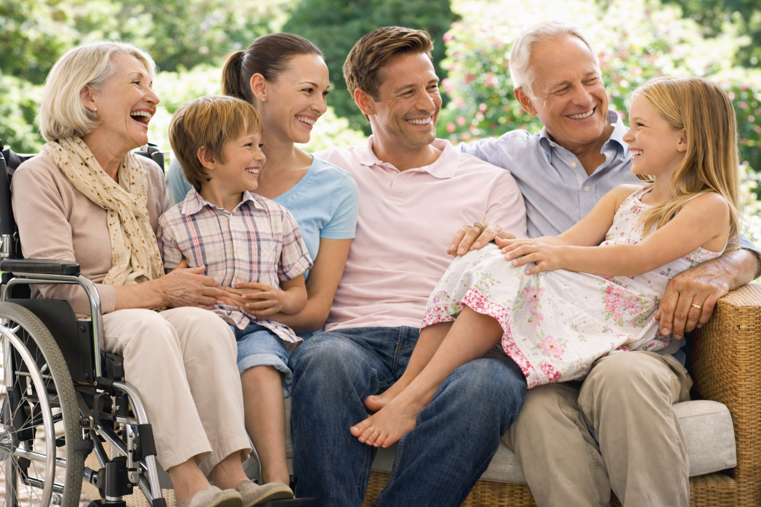 Caregiver helping senior at home in Vaughan